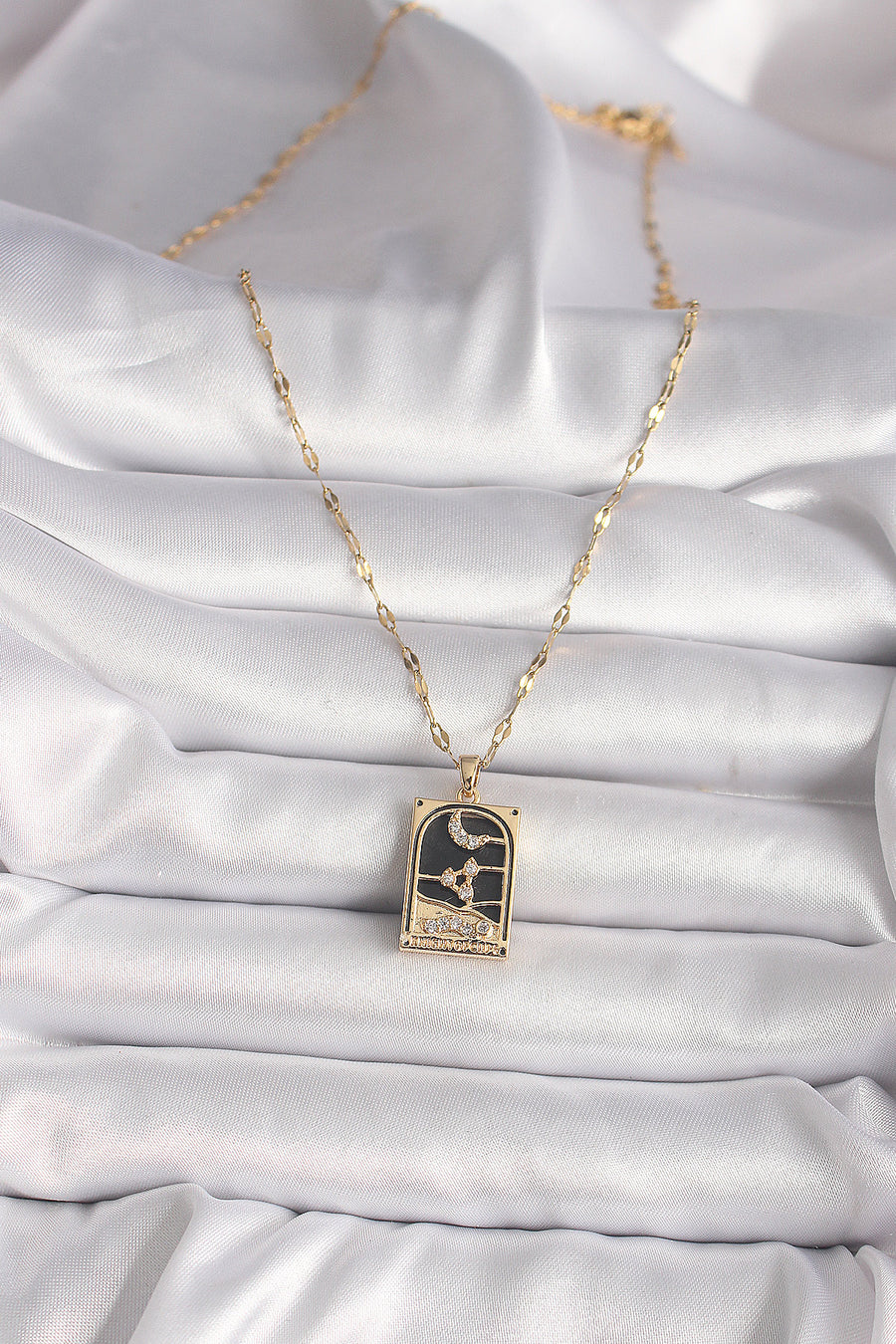 316L Çelik Gold Renk Zirkon Taşlı Ay Figürlü Tarot Model Kadın Kolye